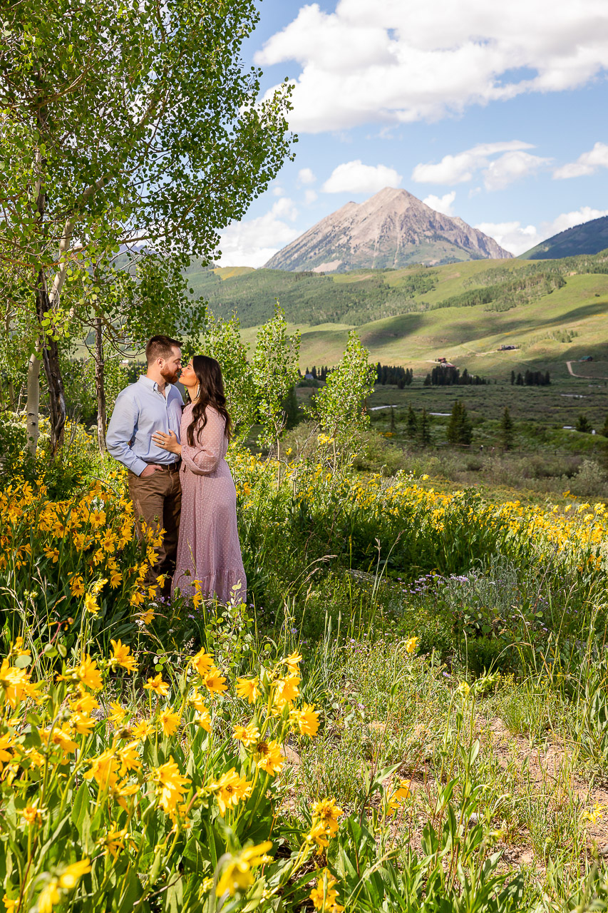 https://mountainmagicmedia.com/wp-content/uploads/2023/07/Crested-Butte-photographer-Gunnison-photographers-Colorado-photography-proposal-engagement-elopement-wedding-venue-photo-by-Mountain-Magic-Media-817.jpg