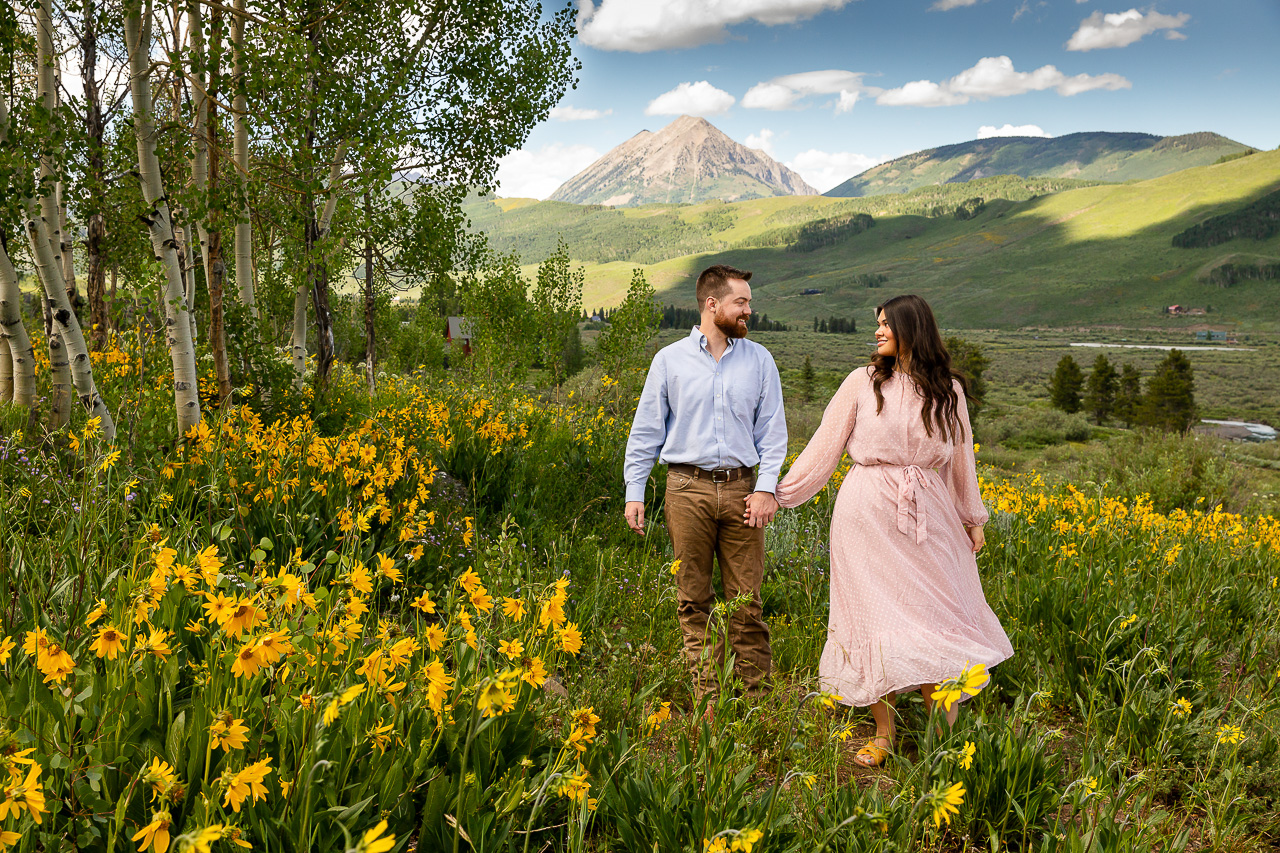 https://mountainmagicmedia.com/wp-content/uploads/2023/07/Crested-Butte-photographer-Gunnison-photographers-Colorado-photography-proposal-engagement-elopement-wedding-venue-photo-by-Mountain-Magic-Media-819.jpg