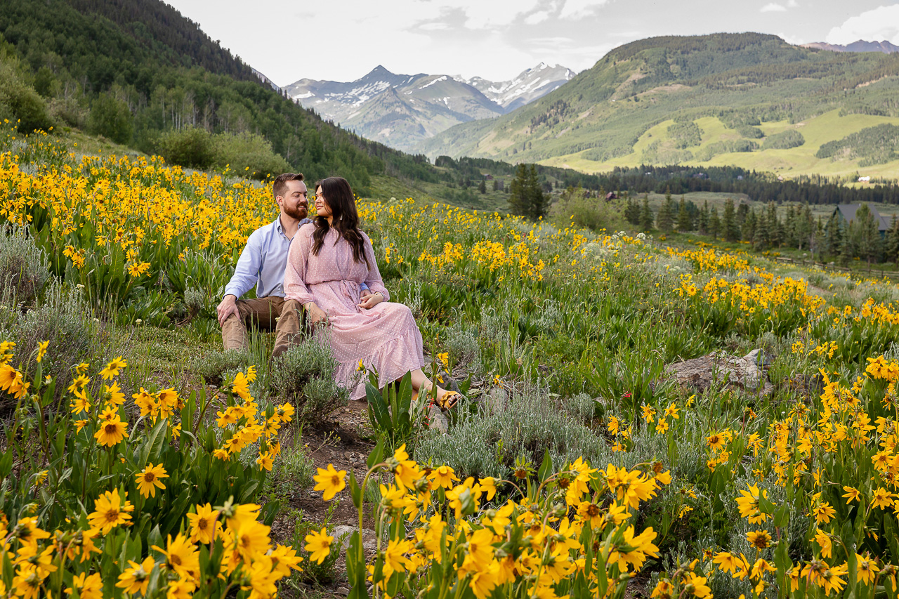 https://mountainmagicmedia.com/wp-content/uploads/2023/07/Crested-Butte-photographer-Gunnison-photographers-Colorado-photography-proposal-engagement-elopement-wedding-venue-photo-by-Mountain-Magic-Media-820.jpg