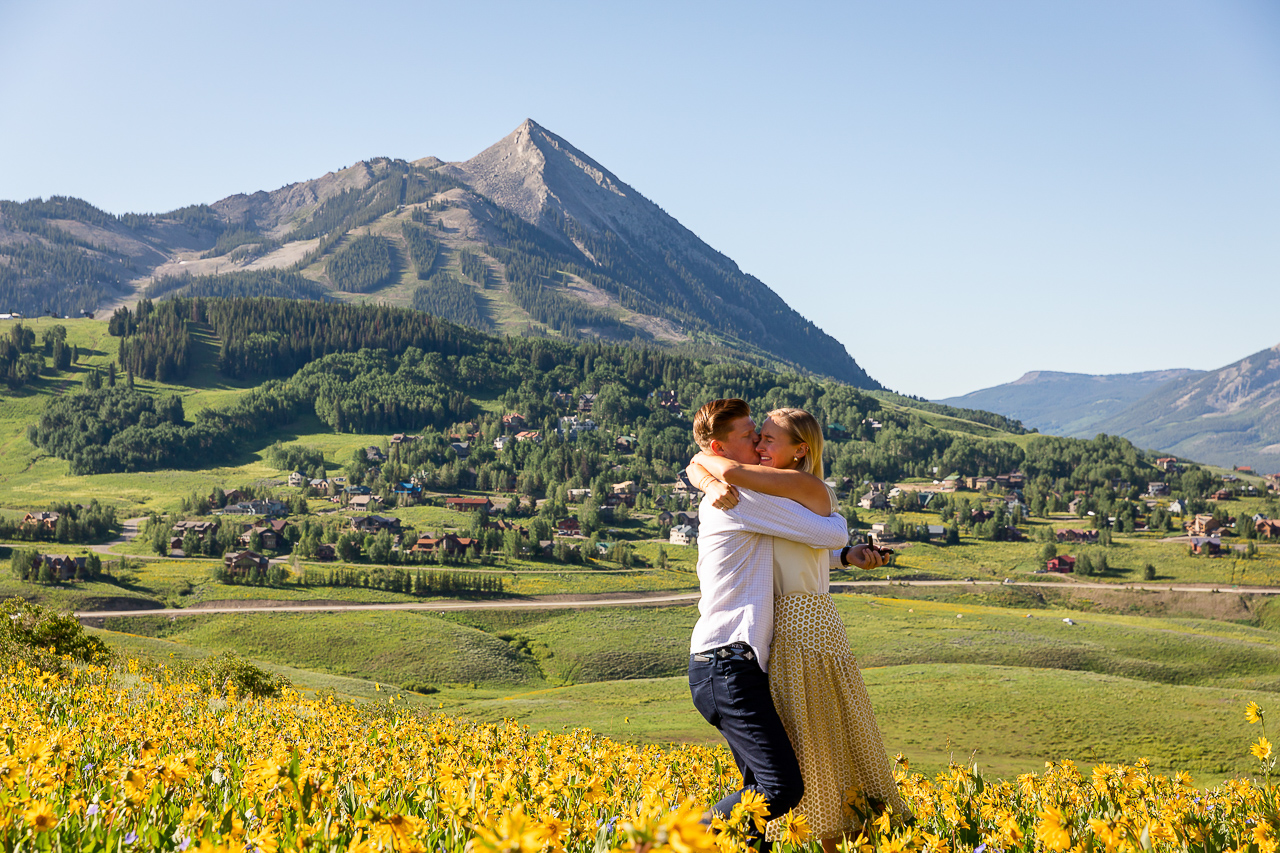 https://mountainmagicmedia.com/wp-content/uploads/2023/07/Crested-Butte-photographer-Gunnison-photographers-Colorado-photography-proposal-engagement-elopement-wedding-venue-photo-by-Mountain-Magic-Media-836.jpg