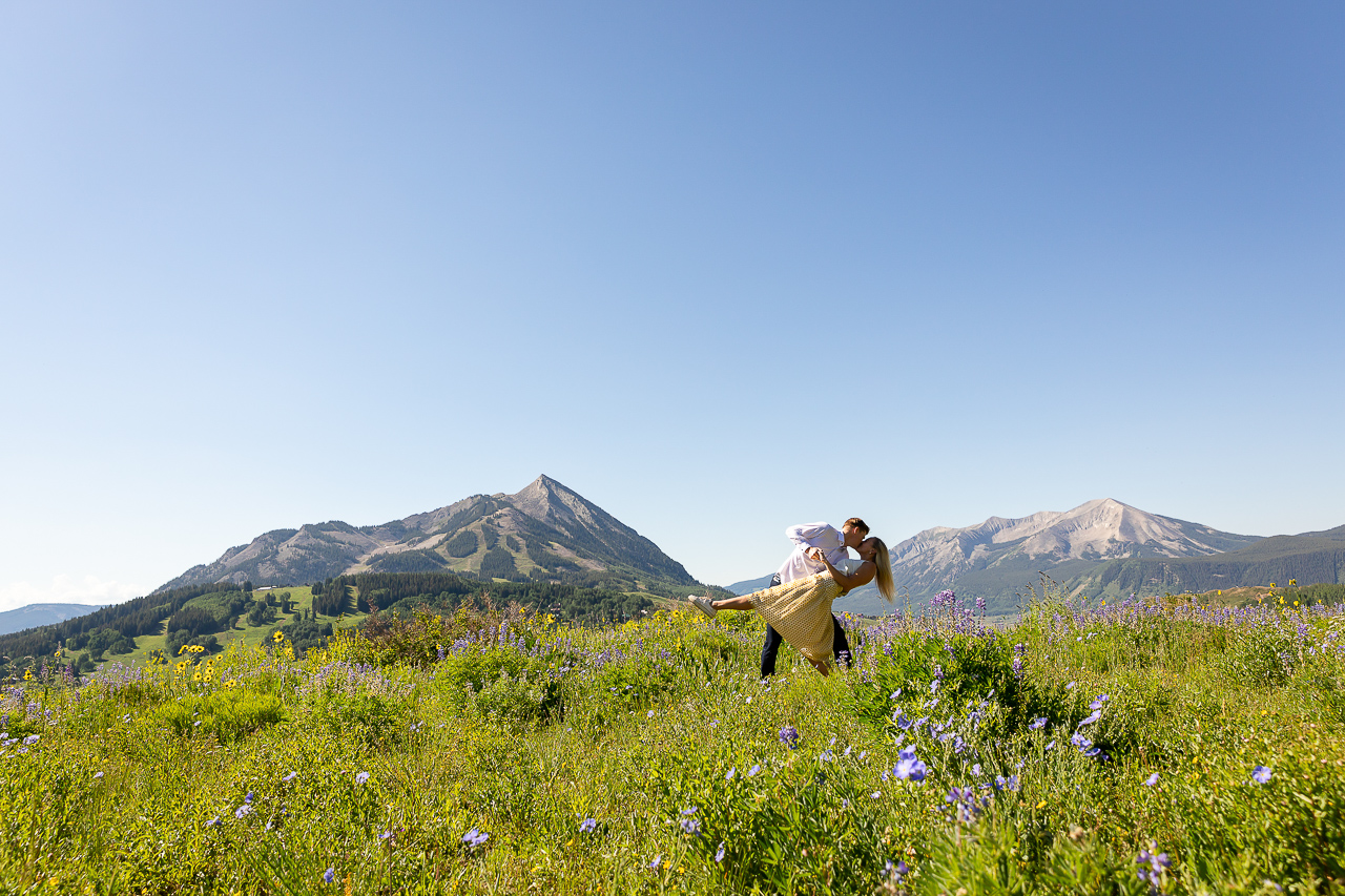 https://mountainmagicmedia.com/wp-content/uploads/2023/07/Crested-Butte-photographer-Gunnison-photographers-Colorado-photography-proposal-engagement-elopement-wedding-venue-photo-by-Mountain-Magic-Media-870.jpg