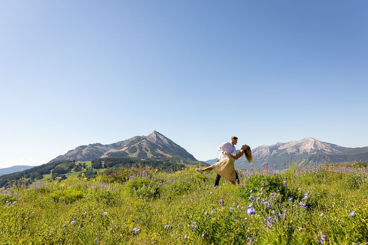 https://mountainmagicmedia.com/wp-content/uploads/2023/07/Crested-Butte-photographer-Gunnison-photographers-Colorado-photography-proposal-engagement-elopement-wedding-venue-photo-by-Mountain-Magic-Media-871.jpg