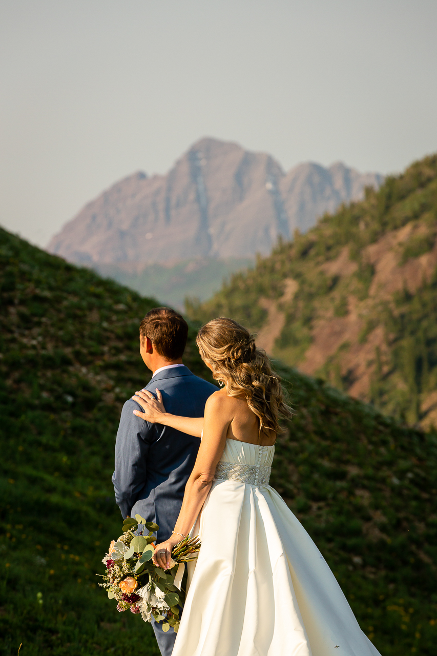 first look Maroon Bells elope Crested Butte photographer Gunnison photographers Colorado photography - proposal engagement elopement wedding venue - photo by Mountain Magic Media