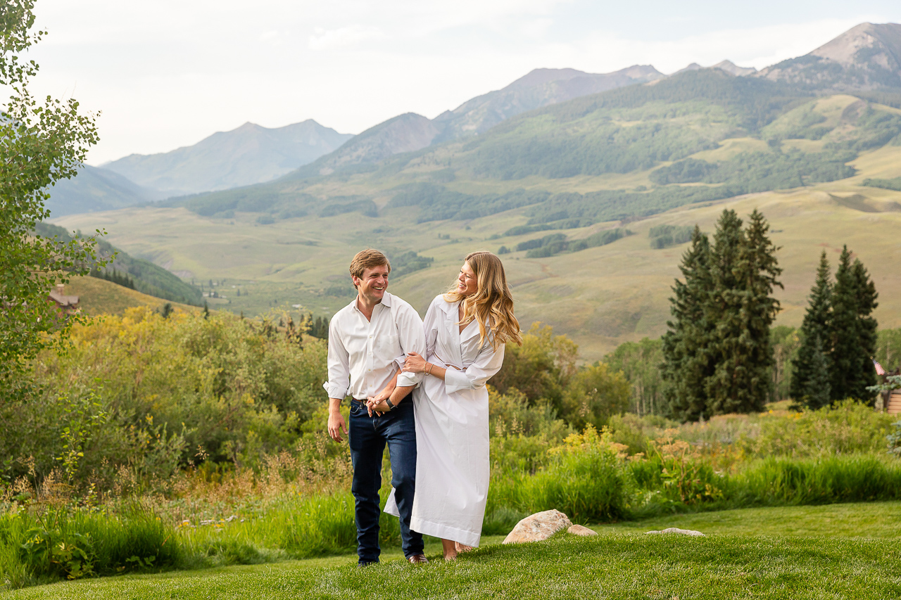 https://mountainmagicmedia.com/wp-content/uploads/2023/07/Crested-Butte-photographer-Gunnison-photographers-Colorado-photography-proposal-engagement-elopement-wedding-venue-photo-by-Mountain-Magic-Media-971.jpg