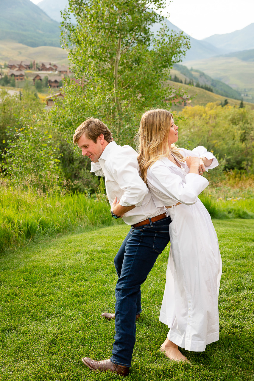 https://mountainmagicmedia.com/wp-content/uploads/2023/07/Crested-Butte-photographer-Gunnison-photographers-Colorado-photography-proposal-engagement-elopement-wedding-venue-photo-by-Mountain-Magic-Media-983.jpg