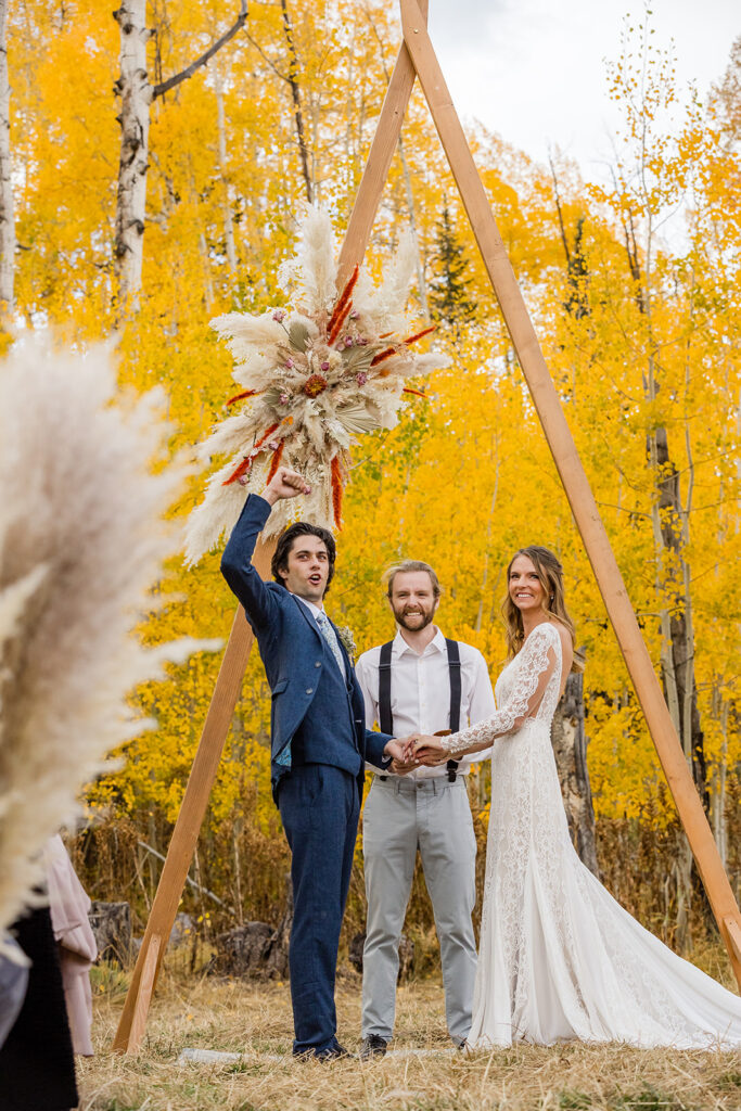 celebrating Best Crested Butte Wedding Venues at the altar with dried flowers decor